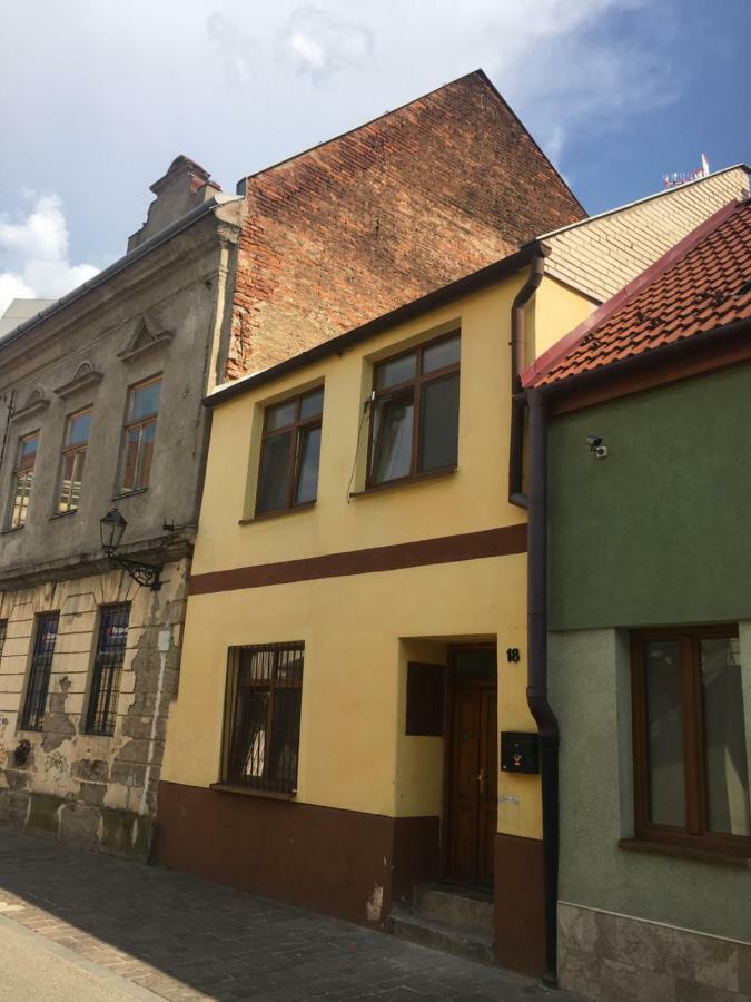 Historical Apartments V18 Košice Esterno foto